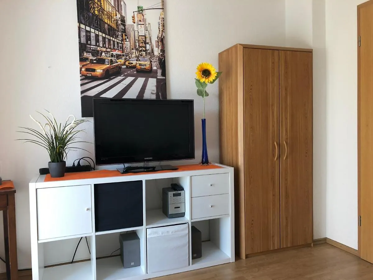 2 Zimmer Wohnung Mit Balkon - Naehe Messe Haar  Duitsland